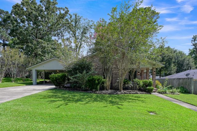 107 Shadylyn Drive, Conroe, TX 77304