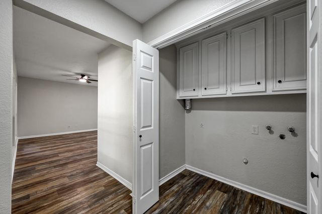107 Shadylyn Drive, Conroe, TX 77304