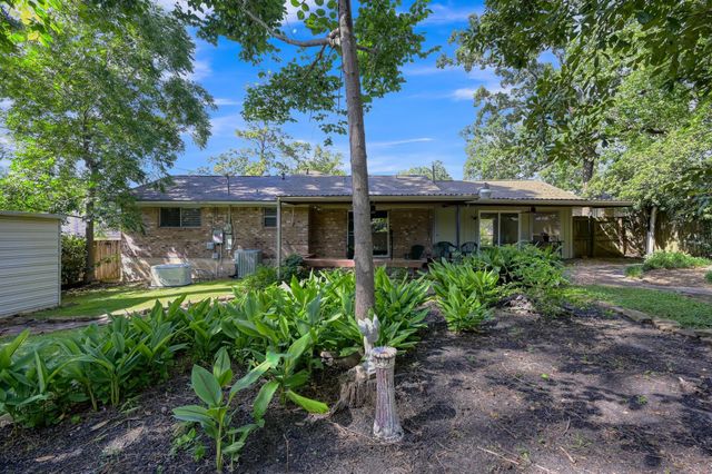 107 Shadylyn Drive, Conroe, TX 77304