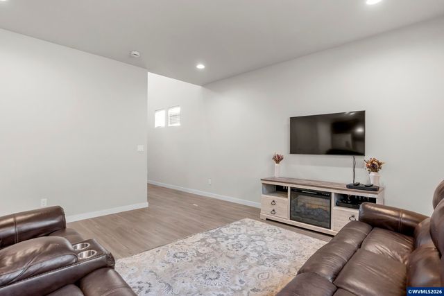 2934 NW Daybreak St, Corvallis, OR 97330