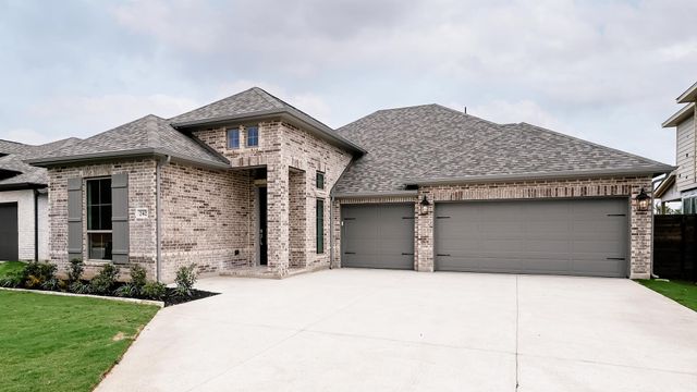 242 Melody RD, Lockhart, TX 78644
