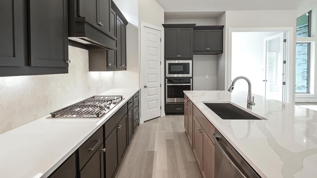 242 Melody RD, Lockhart, TX 78644
