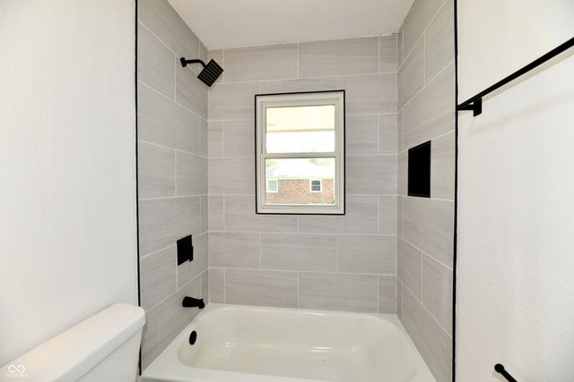 1005 Cardinal Way, Anderson, IN 46011