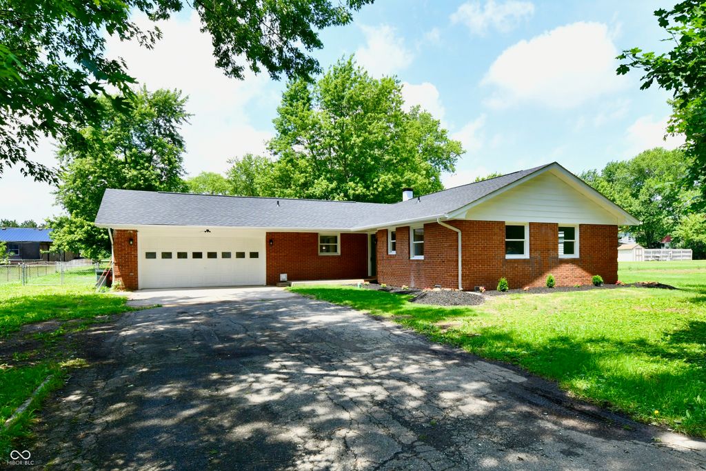 1005 Cardinal Way, Anderson, IN 46011
