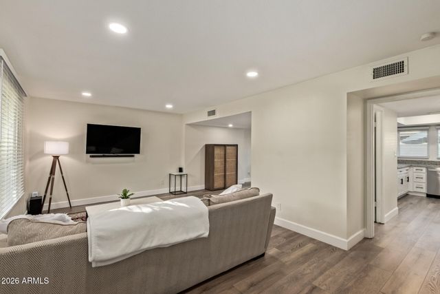 1627 E LOGAN Drive, Tempe, AZ 85282