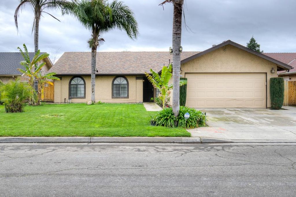 3643 W Robinson Avenue, Fresno, CA 93722