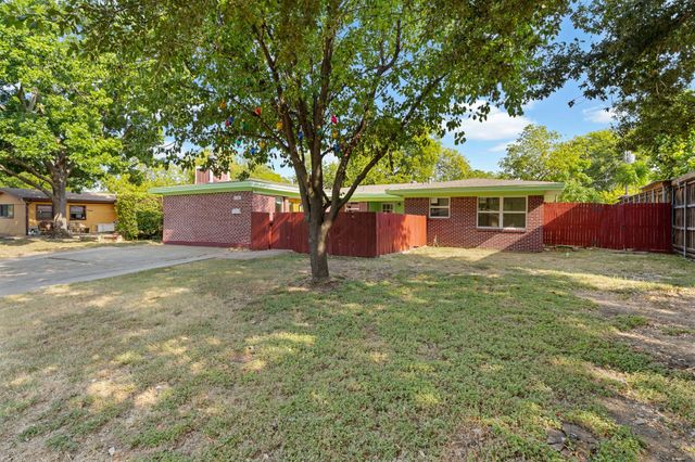 13545 Flagstone Lane, Dallas, TX 75240