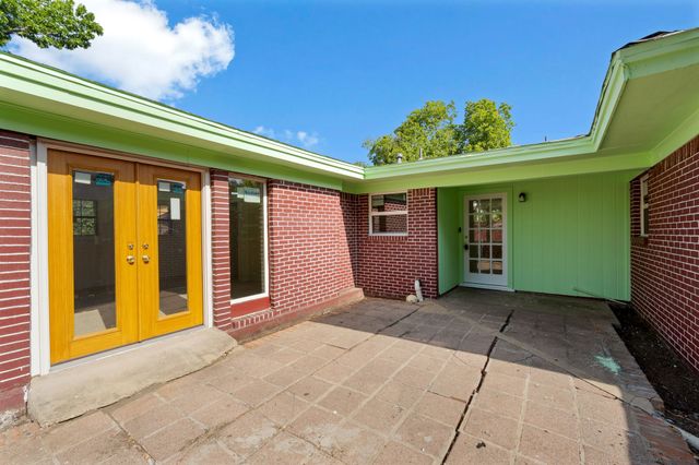 13545 Flagstone Lane, Dallas, TX 75240