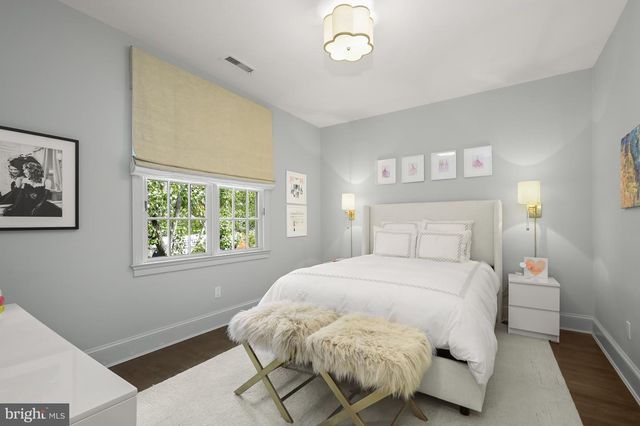 5224 LOUGHBORO RD NW, Washington, DC 20016
