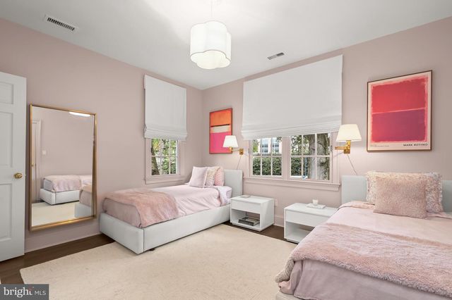 5224 LOUGHBORO RD NW, Washington, DC 20016