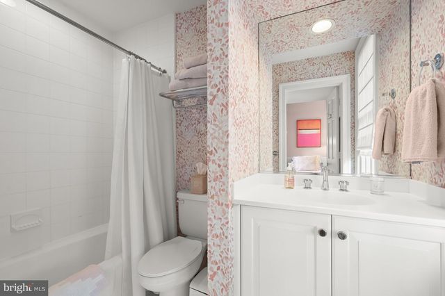 5224 LOUGHBORO RD NW, Washington, DC 20016