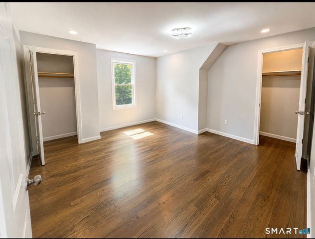 38 City Hill Court, Naugatuck, CT 06770