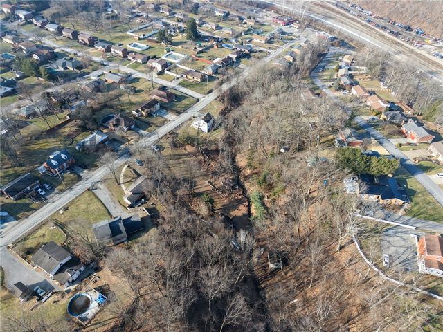 803 Burchfield Road, Shaler, PA 15101