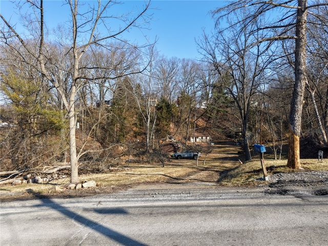 803 Burchfield Road, Shaler, PA 15101