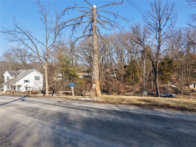 803 Burchfield Road, Shaler, PA 15101