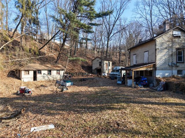 803 Burchfield Road, Shaler, PA 15101