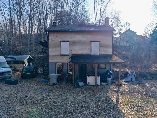 803 Burchfield Road, Shaler, PA 15101