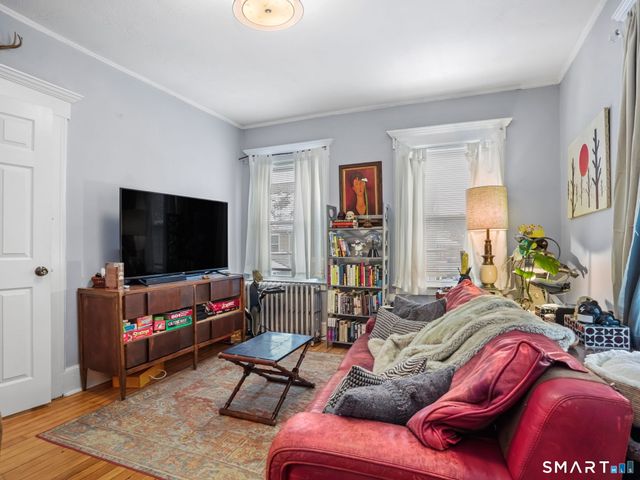 28 Dolsen Place, Stamford, CT 06901