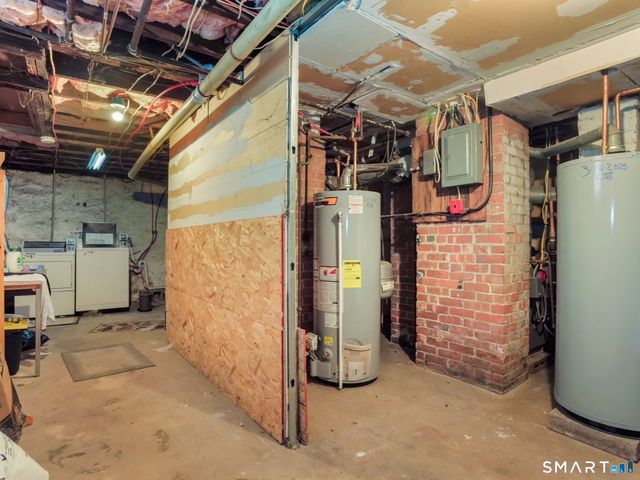 28 Dolsen Place, Stamford, CT 06901