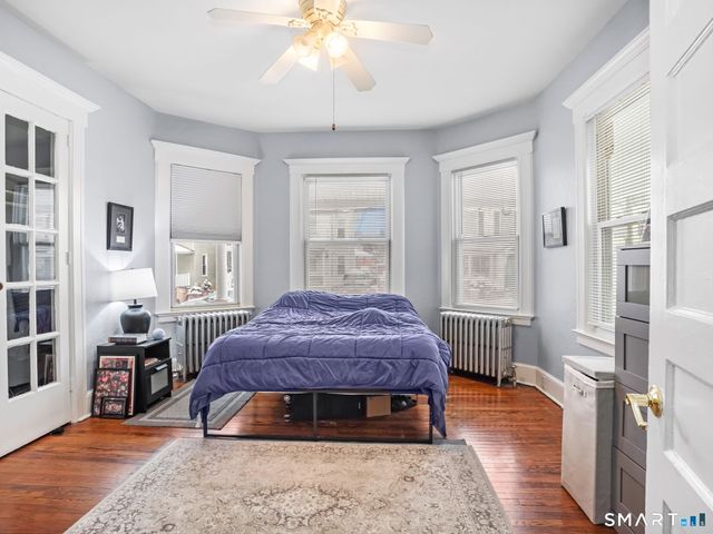 28 Dolsen Place, Stamford, CT 06901