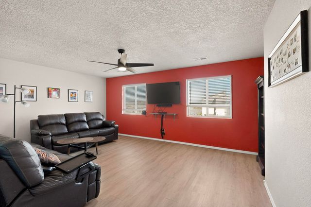 839 Ekarma Drive NW, Albuquerque, NM 87120