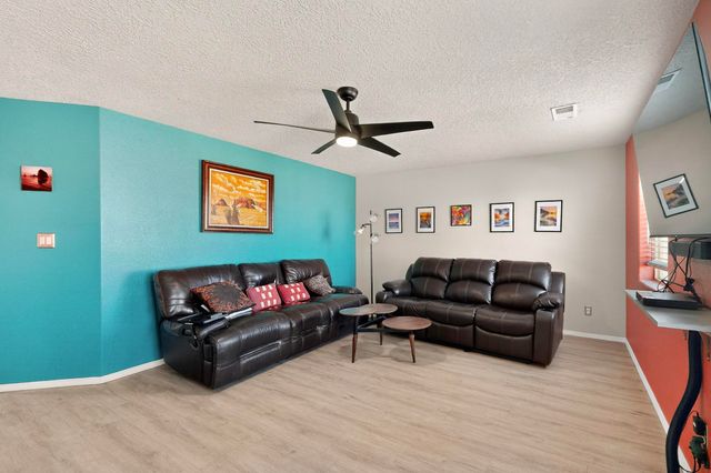 839 Ekarma Drive NW, Albuquerque, NM 87120