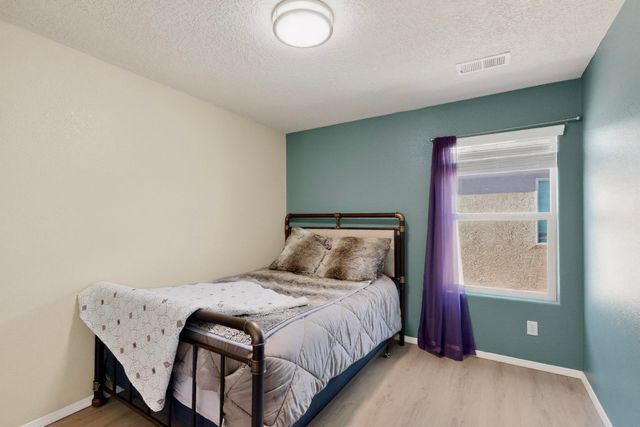 839 Ekarma Drive NW, Albuquerque, NM 87120