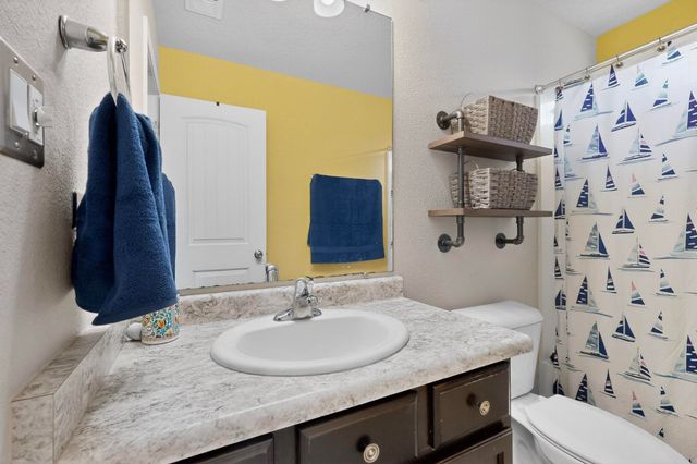 839 Ekarma Drive NW, Albuquerque, NM 87120