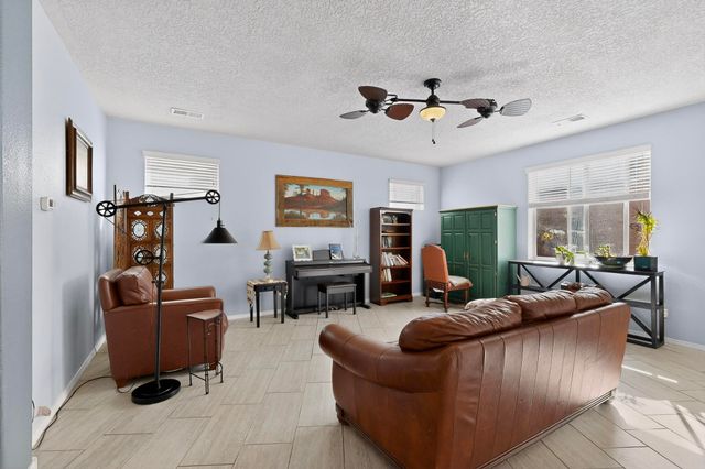 839 Ekarma Drive NW, Albuquerque, NM 87120