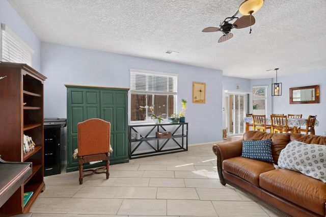 839 Ekarma Drive NW, Albuquerque, NM 87120