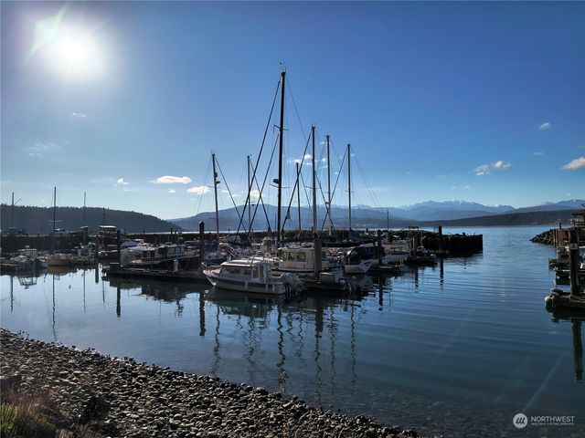 188 S Rhododendron Dr., Port Townsend, WA 98368