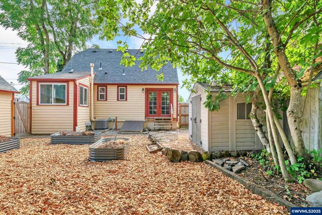 1425 17th St NE, Salem, OR 97301