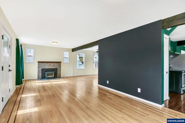 1425 17th St NE, Salem, OR 97301