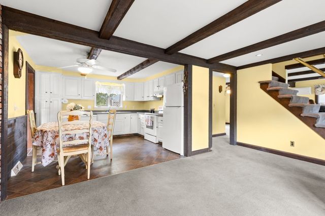 18 Bartholomew Ter, Peabody, MA 01960