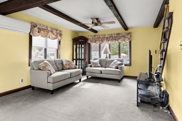 18 Bartholomew Ter, Peabody, MA 01960