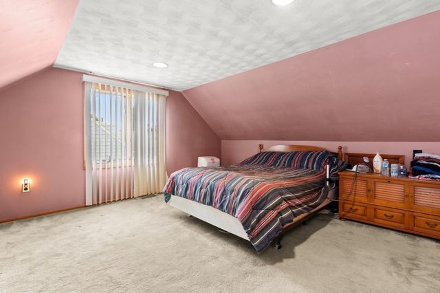 18 Bartholomew Ter, Peabody, MA 01960