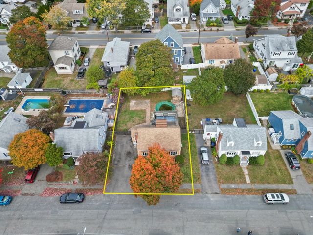 18 Bartholomew Ter, Peabody, MA 01960