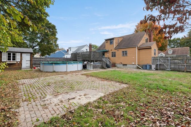 18 Bartholomew Ter, Peabody, MA 01960