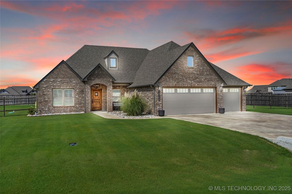 14206 N 70th East Avenue, Collinsville, OK 74021