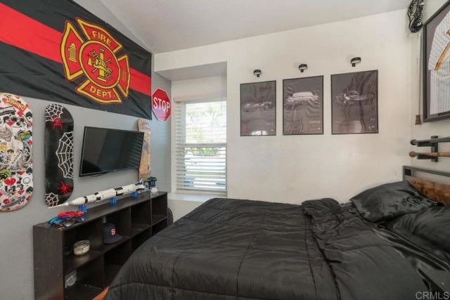 883 Glenwood Drive, Oceanside, CA 92057