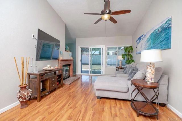 883 Glenwood Drive, Oceanside, CA 92057