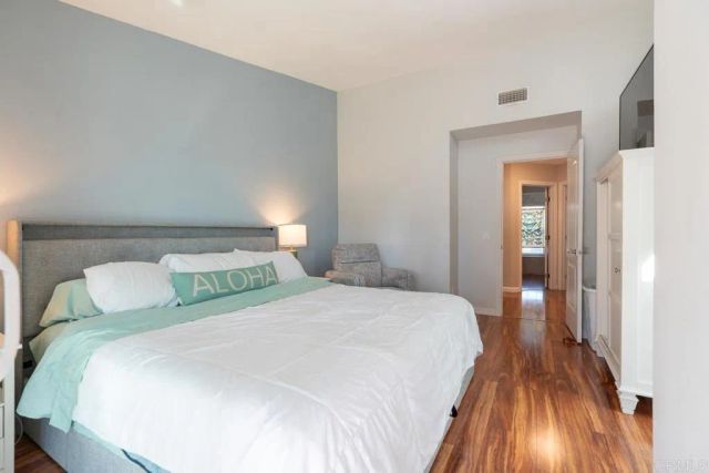 883 Glenwood Drive, Oceanside, CA 92057