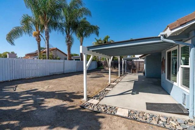 883 Glenwood Drive, Oceanside, CA 92057