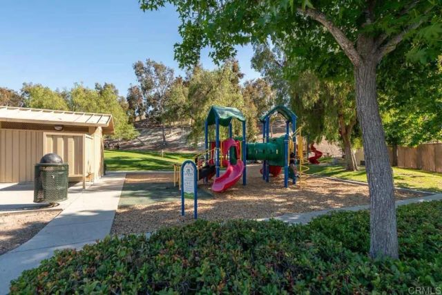 883 Glenwood Drive, Oceanside, CA 92057