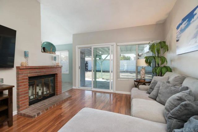 883 Glenwood Drive, Oceanside, CA 92057