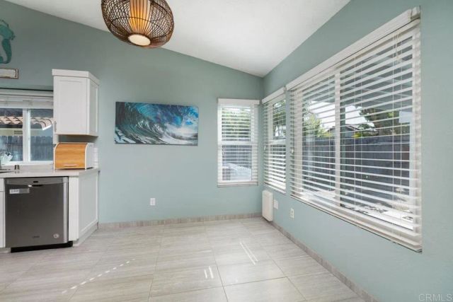 883 Glenwood Drive, Oceanside, CA 92057