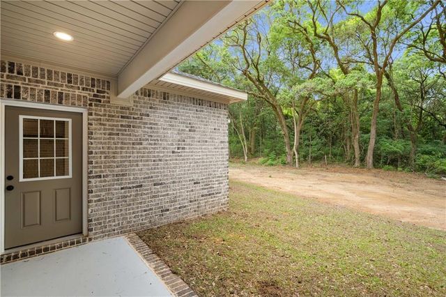 7032 Country Oaks Drive N, Irvington, AL 36544