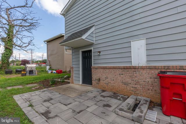 218 S WEST ST, Charles Town, WV 25414