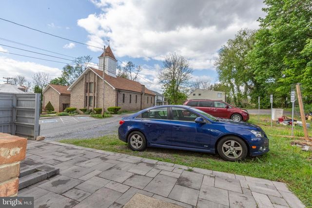 218 S WEST ST, Charles Town, WV 25414