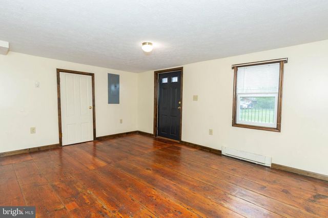 218 S WEST ST, Charles Town, WV 25414